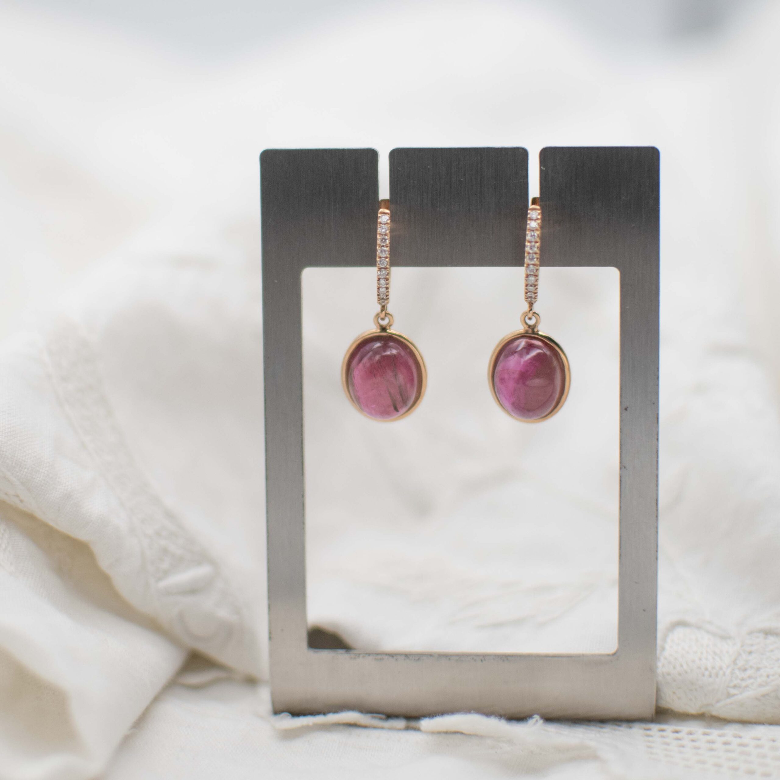 Orecchini in Oro Rosa con Diamanti e Tormaline | Gioielli